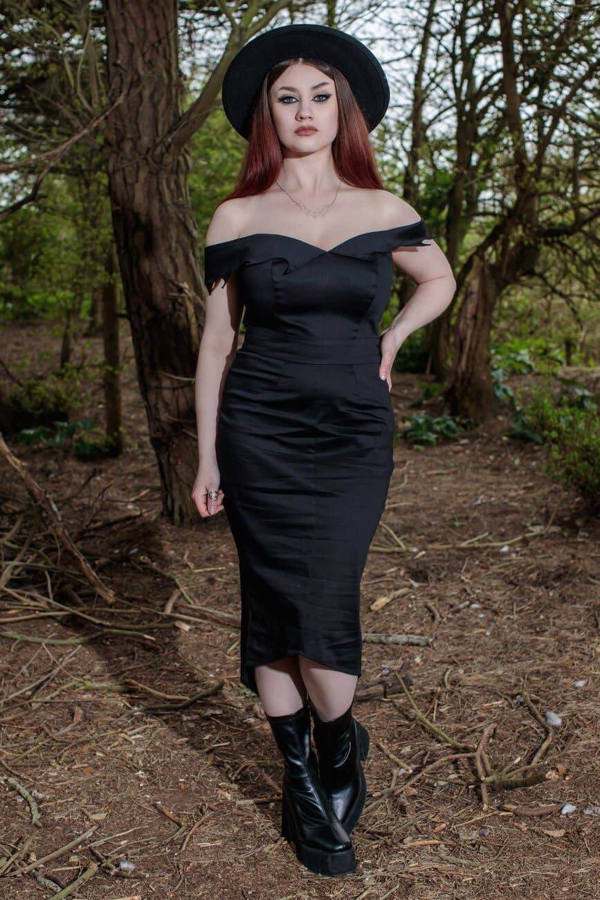 Alternative Coven United Black Bat Collar Wiggle Dress Alternative Coven United Black Bat Collar Wiggle Dress