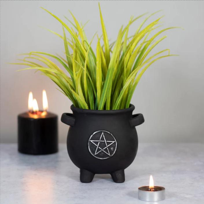 Alternative and gothic homeware – gothic candles, pentagram plant pot, goth decor