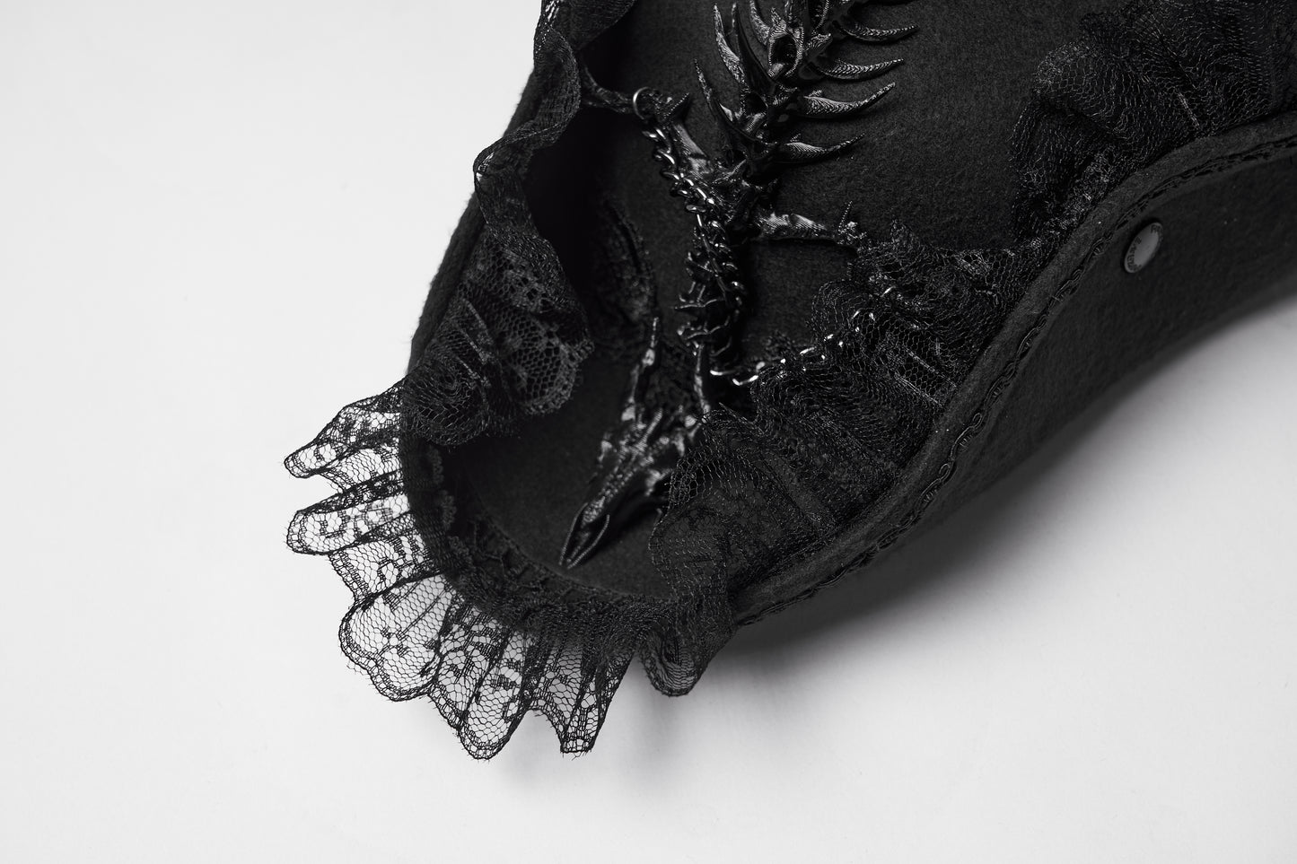 Punk Rave Goth Imprisoned Beast Bone Pirate Hat