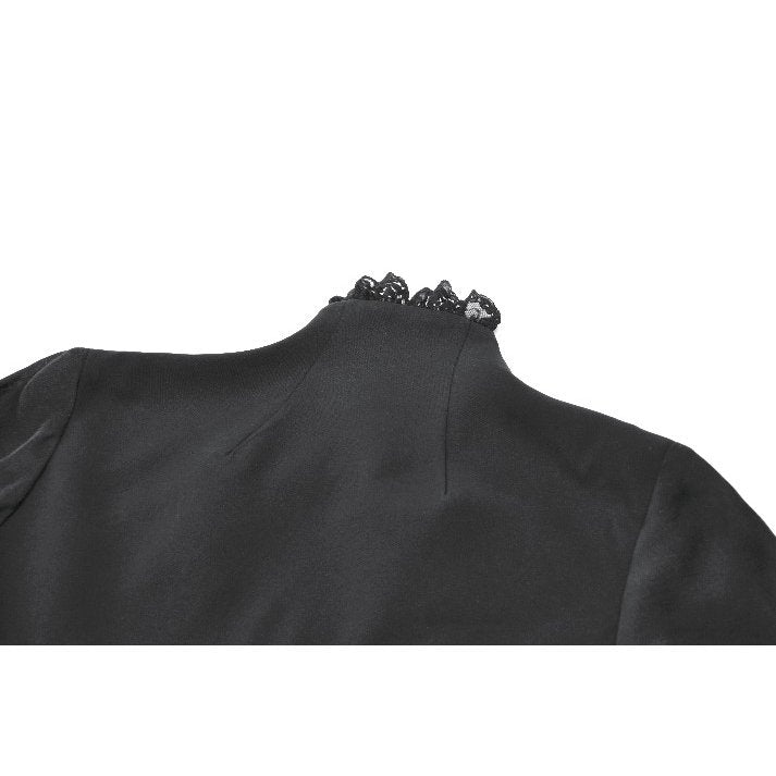 Studio photo of Dark in Love Erzsébet shrug