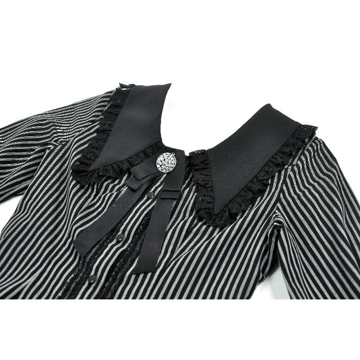 Dark in Love Gothic Peter Pan Collar Lace Shirt lace trimmed collar close up