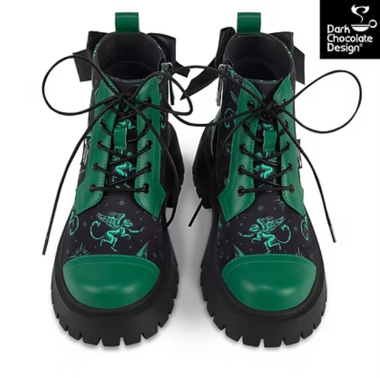 Hot Chocolate Design Emerald Witch - Gothic Lace-Up Boots