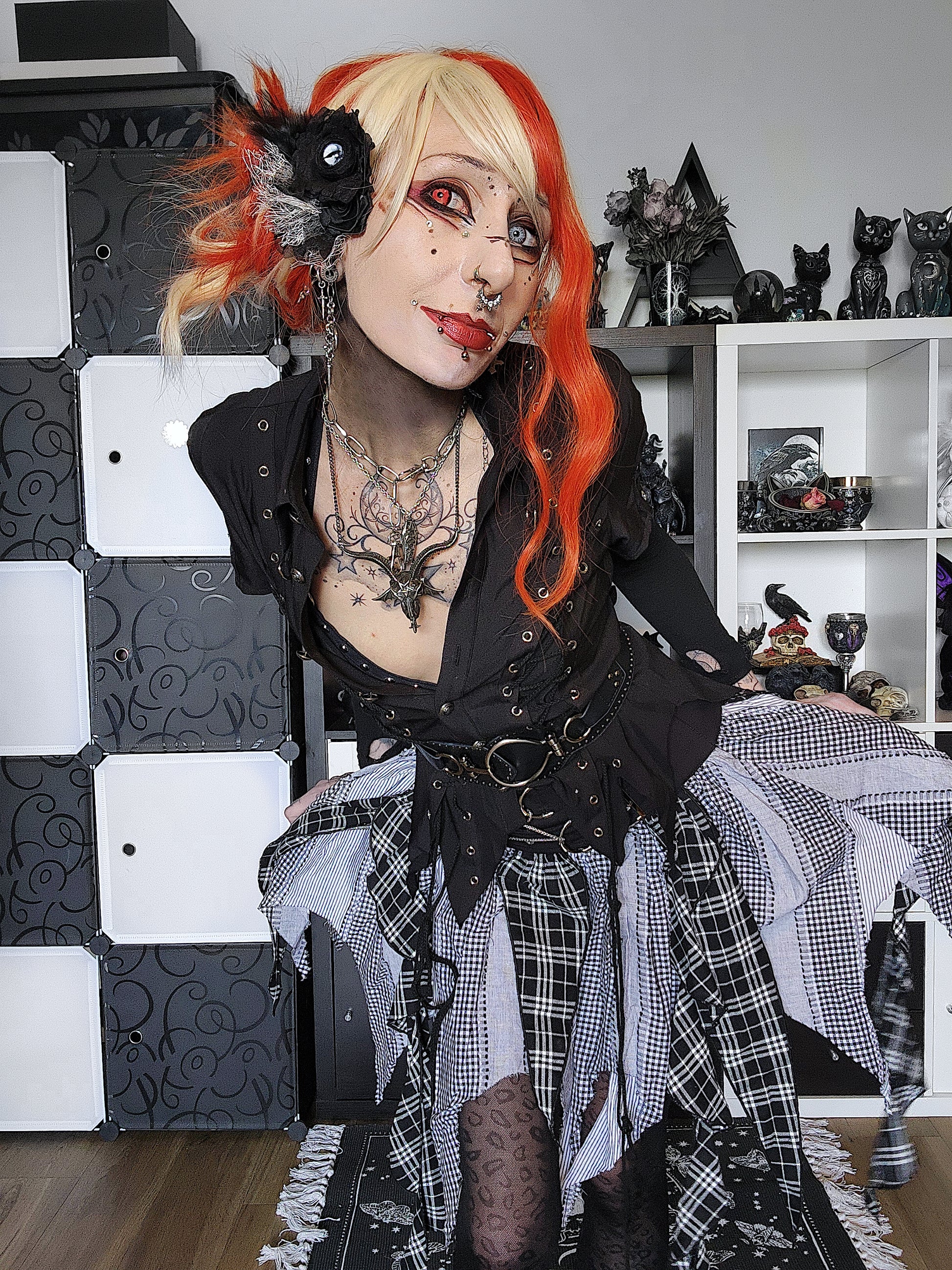 Valentinescorpse leaning forward  wearing Dark in Love Alternative Skirt and Shirt in monochrome room