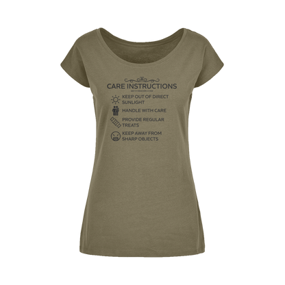 Comfortable women’s wide neck top with humorous care label artwork