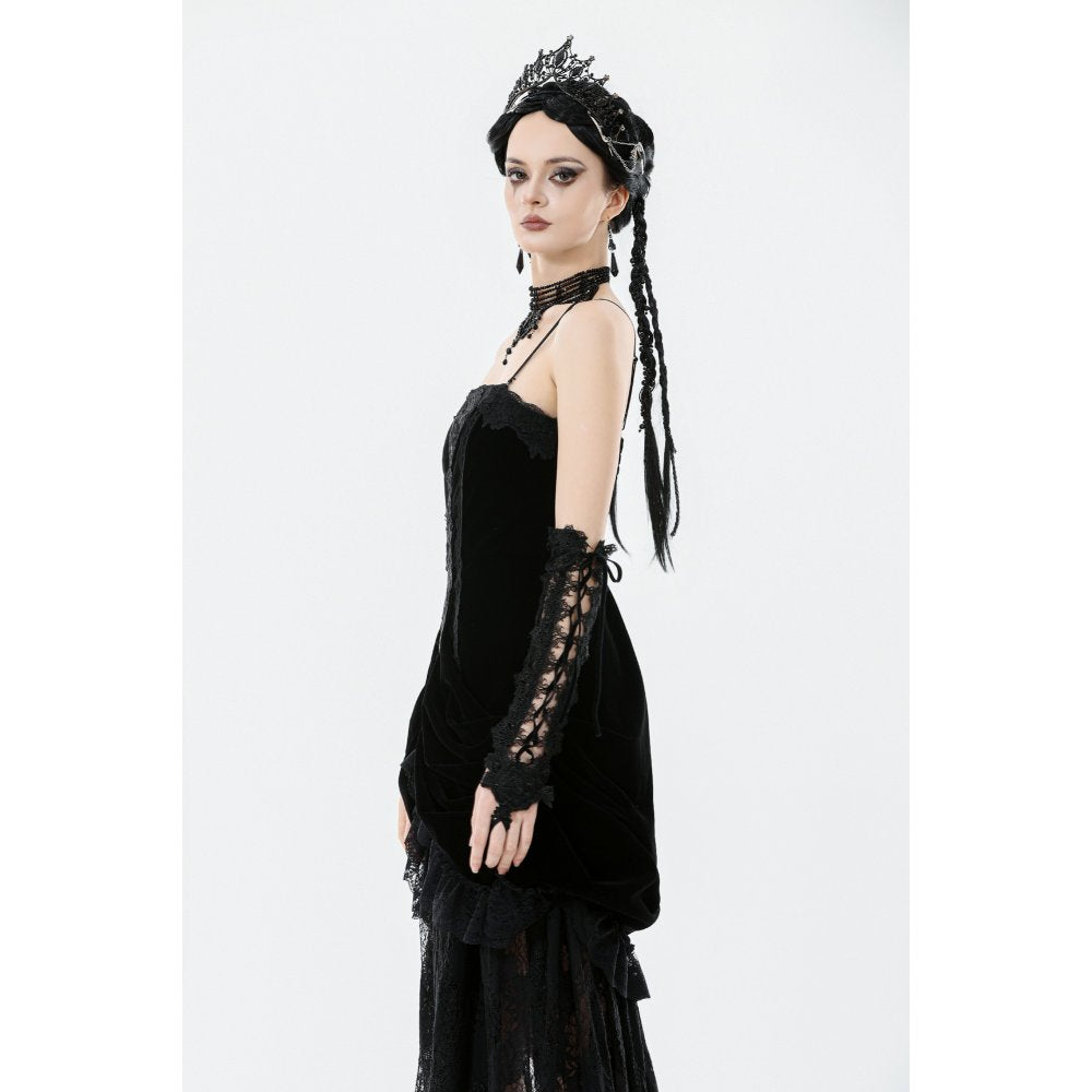 Victorian lace gloves with floral embroidery